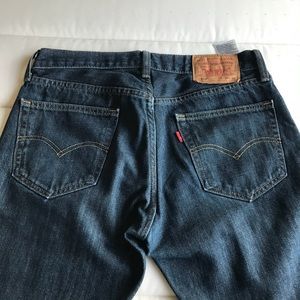 Men Levi’s Jeans 💯Final Sale